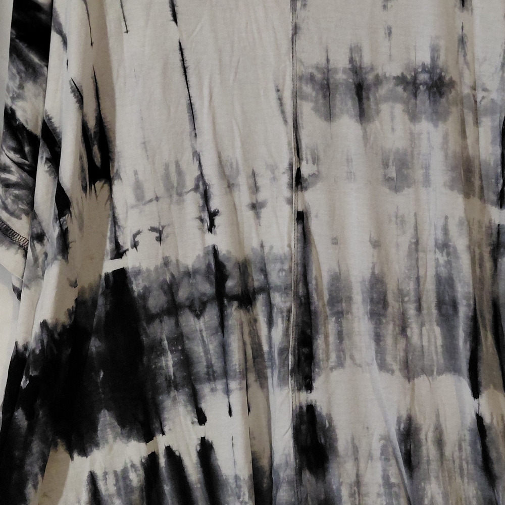 Black and White Tie-Dye Women's Short Sleeve Top - Picture 8 of 9